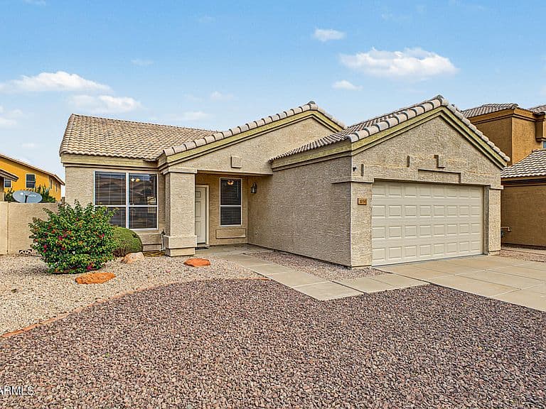 1050 W Whitten Street photo 1