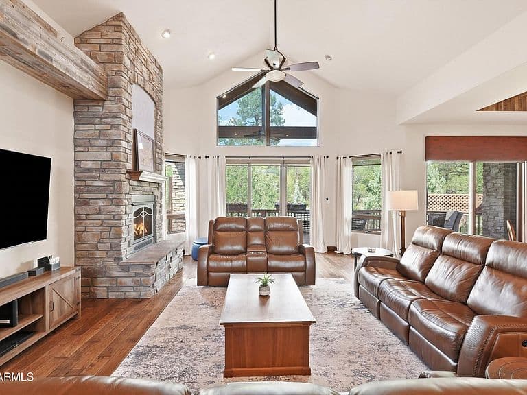 2303 E SCARLET BUGLER Circle photo 5