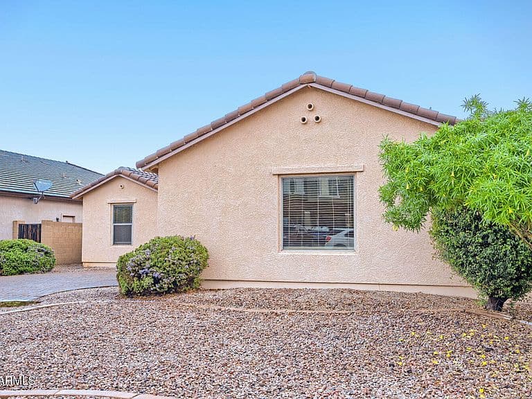 906 W DESERT HOLLOW Drive photo 2