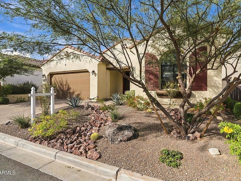 20632 W SAN MIGUEL Avenue photo 3