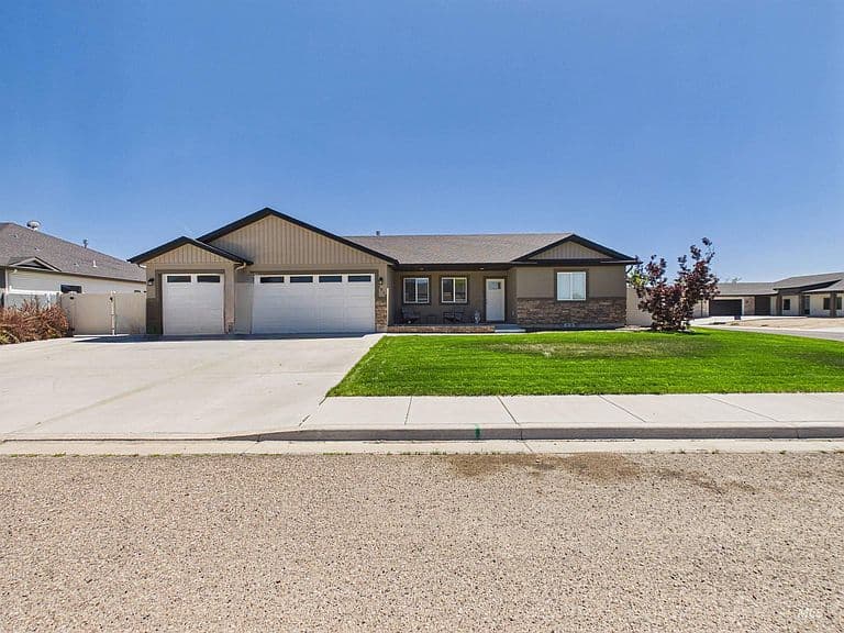 1019 Cooper St photo 1