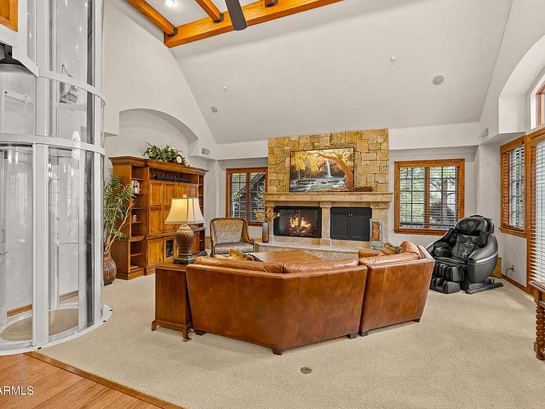 1712 E TRADE WINDS Court photo 4