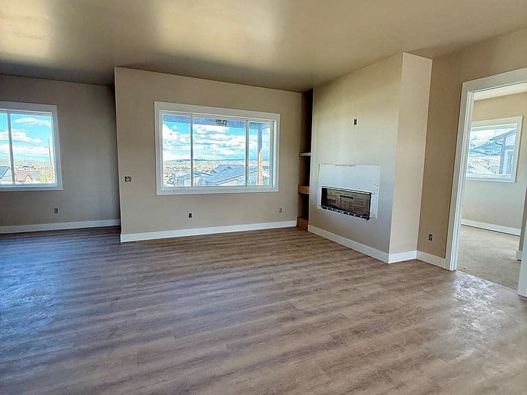 2745 Berkshire Way photo 3