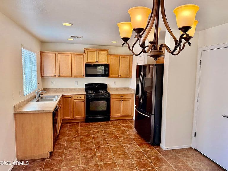 2921 N DAISY Drive photo 3