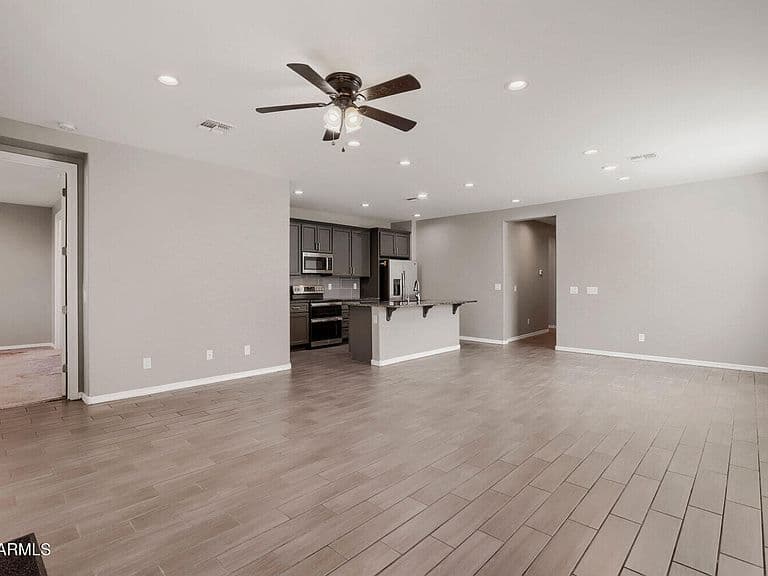 18050 W ELIZABETH Avenue photo 5