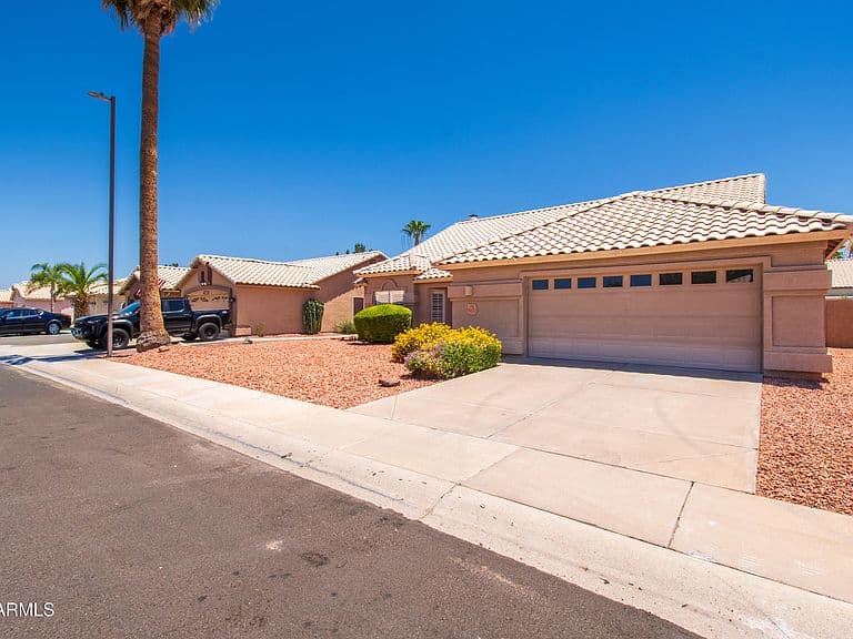 6023 W BLACKHAWK Drive photo 3