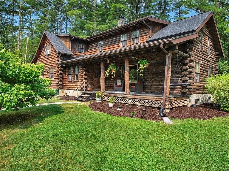 5597 Greenbush Road photo 2