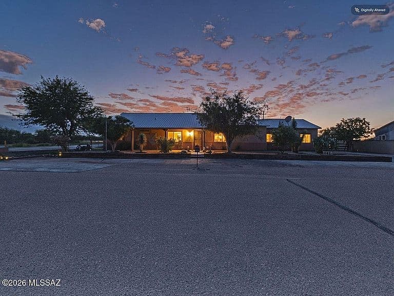 16201 W Feral Rd photo 2