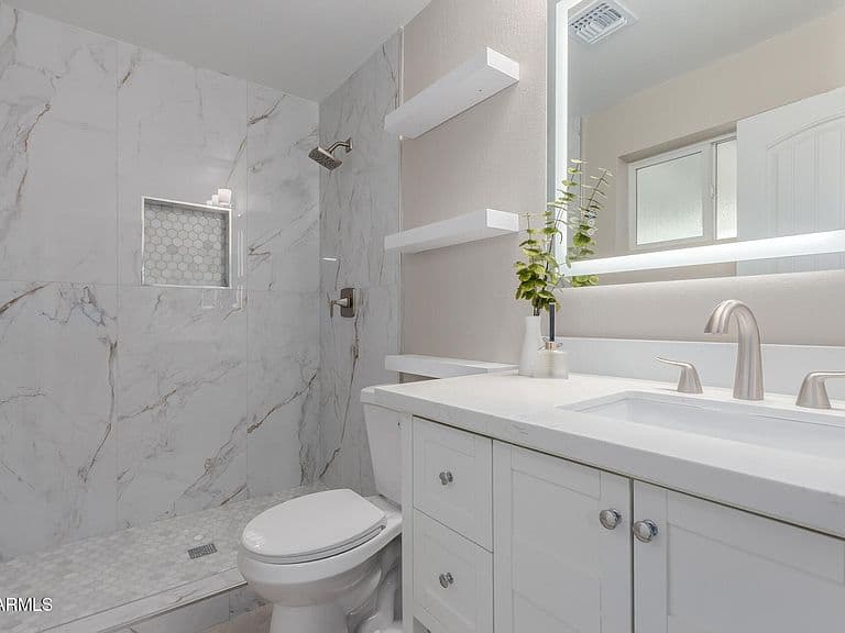 2 S 130TH Place photo 4