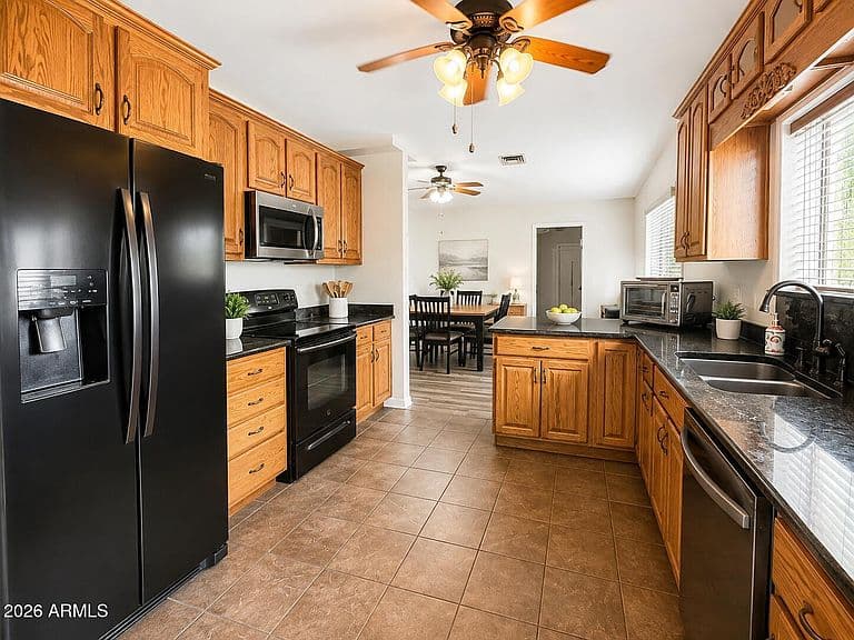 933 N SERICIN Circle photo 3