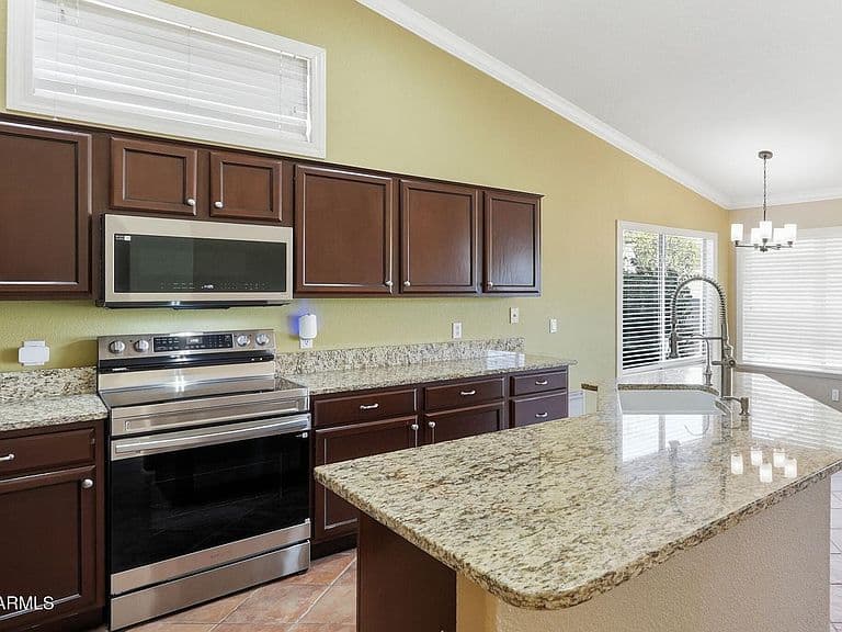 1322 W SPARROW Drive photo 5