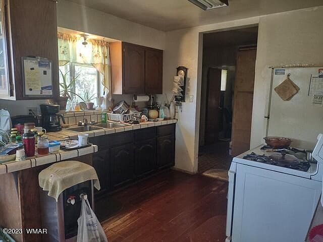 4401 Jay Rd photo 3