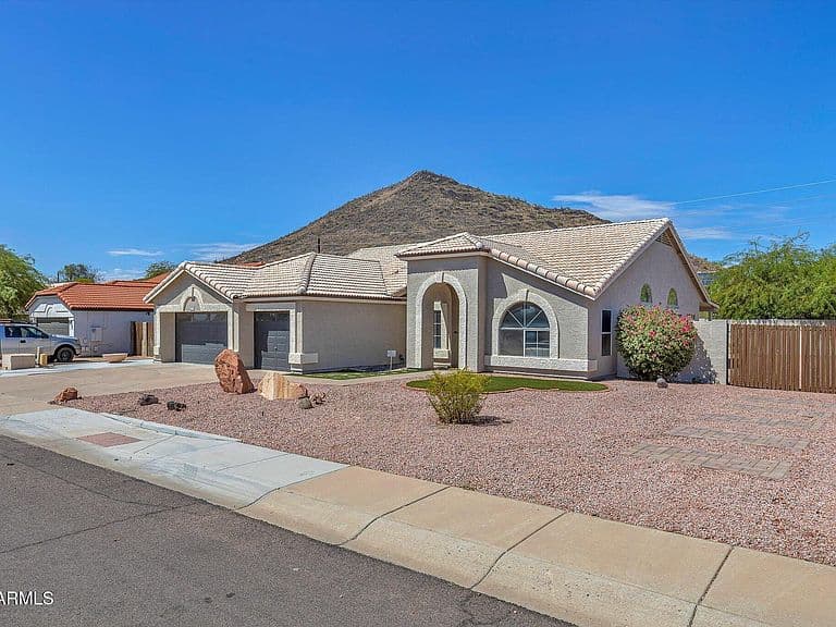 5538 W FALLEN LEAF Lane photo 3