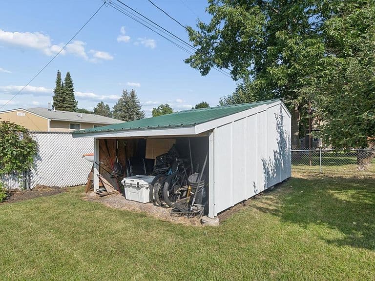 14 Council Bluffs Dr photo 5