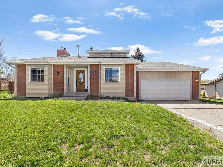 440 Terra Vista Dr photo 1