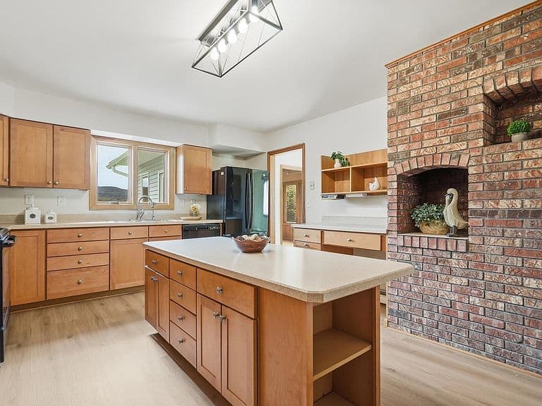 224 Silver Street photo 5