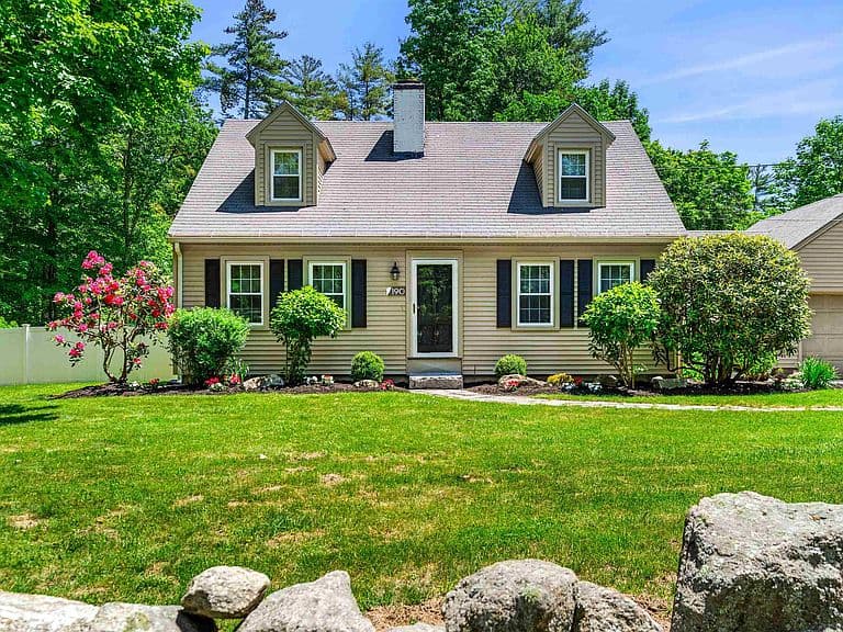 190 Nashua Road photo 1