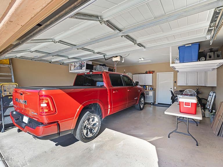 27414 W TONOPAH Drive photo 4