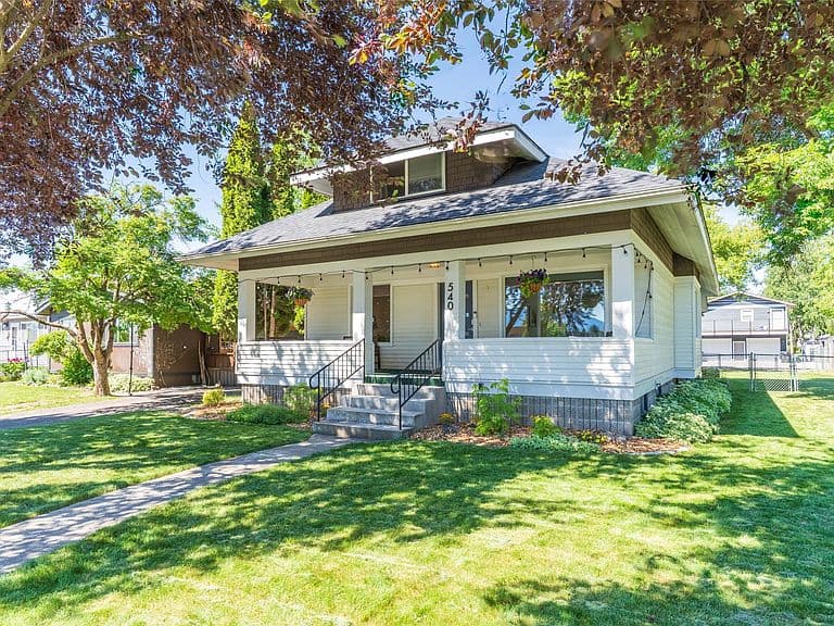 540 Pine Ave photo 2