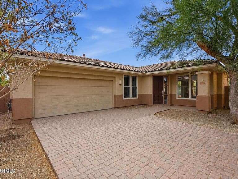 13557 W CYPRESS Street photo 1