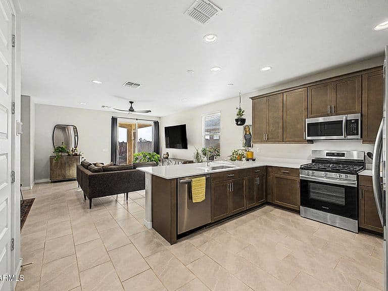 17345 W SMOKETREE Drive photo 2