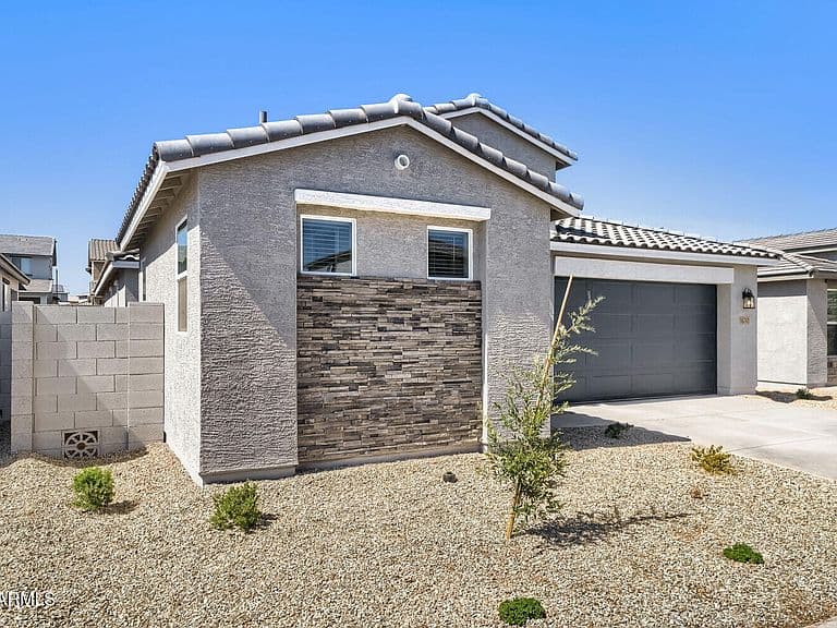 16742 W Spur Drive photo 3