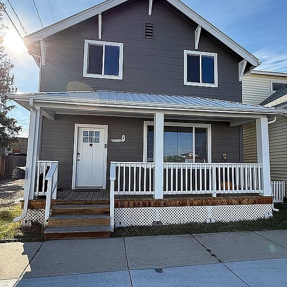 8 Cherry St photo 1