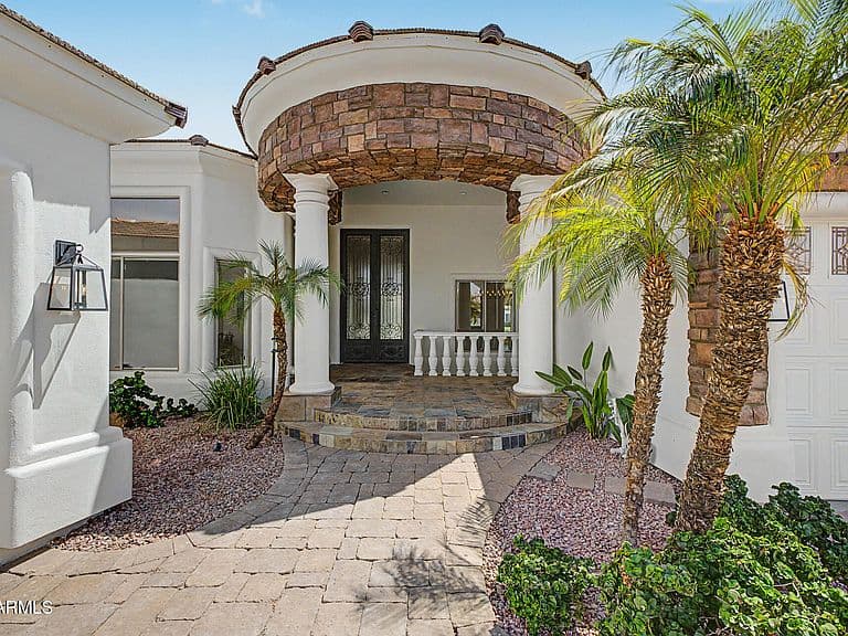 663 W ASTER Court photo 3