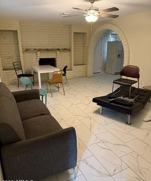 2904 W CACTUS Road photo 3