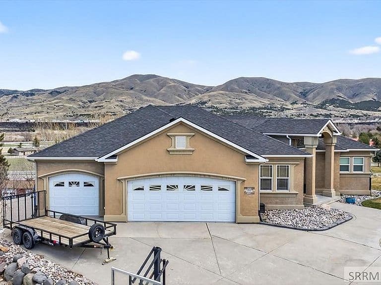 788 Creekside Cir photo 5