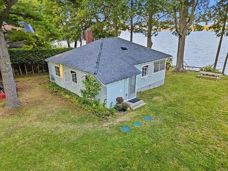 2168 Porters Point Road photo 4