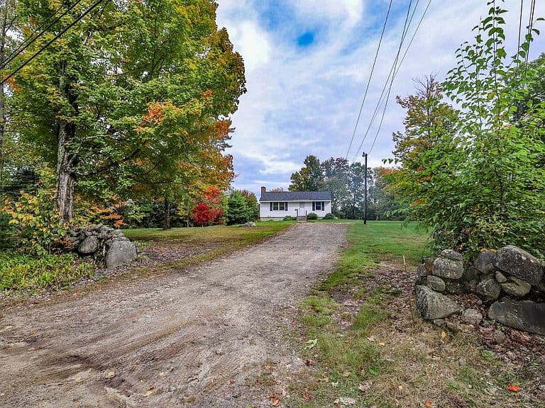 127 Beard Road photo 2