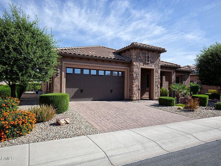 26964 W ORAIBI Drive photo 2