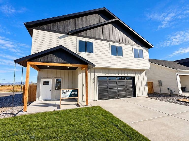 858 Accolade Loop photo 1