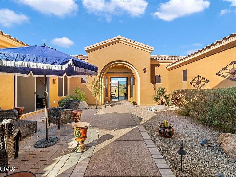 10432 E WINTER SUN Drive photo 4