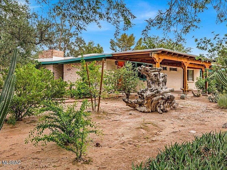 2642 N Bahana Dr photo 3