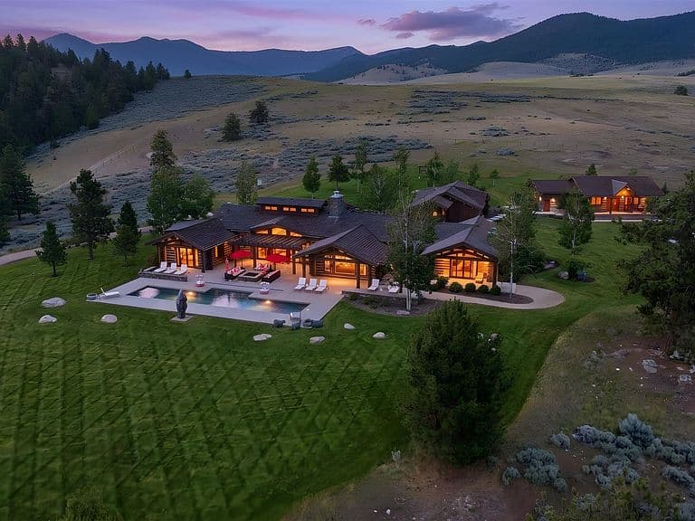 799 Lord Byron Trl photo 3