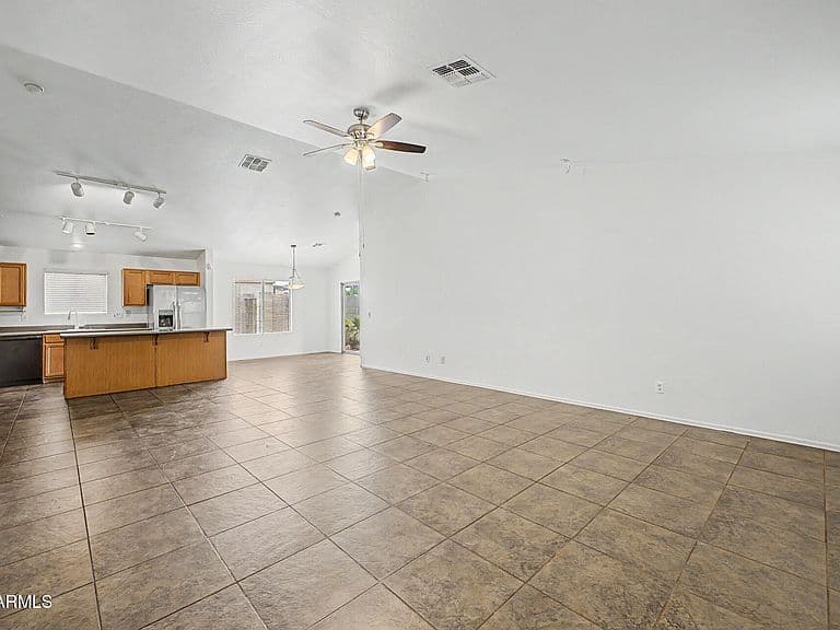 1313 S 107TH Drive photo 3