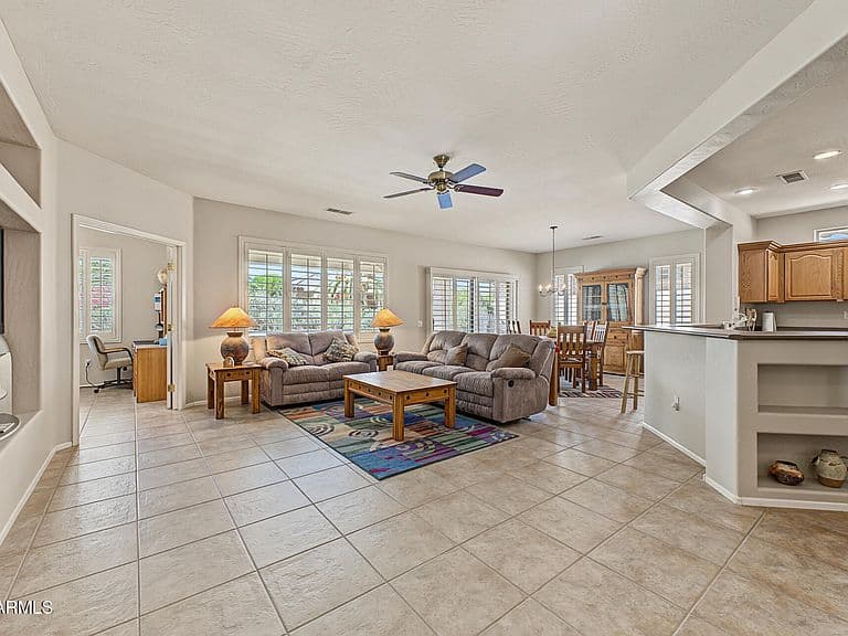 21216 N Red Hills Drive photo 3