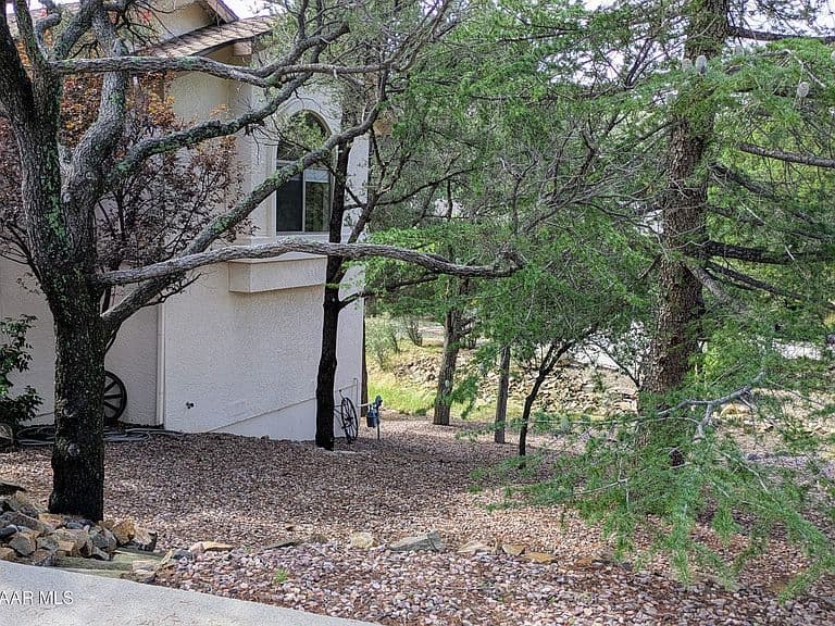 4885 Antelope Dr photo 3