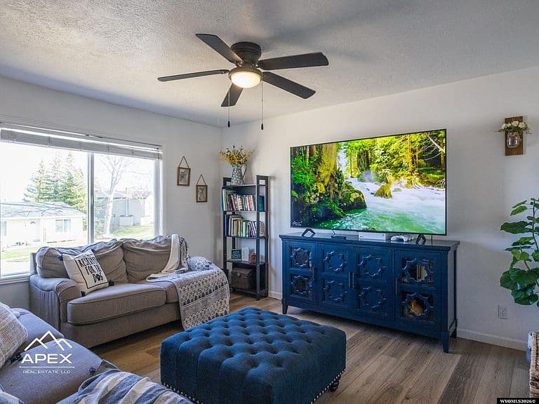 214 City View Dr photo 1