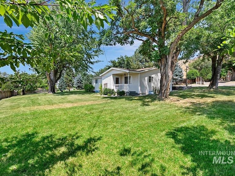 5810 W Hill Rd photo 2