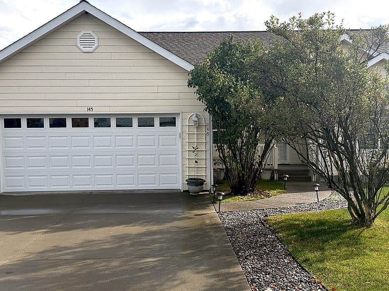 145 Blue Crest Dr photo 3