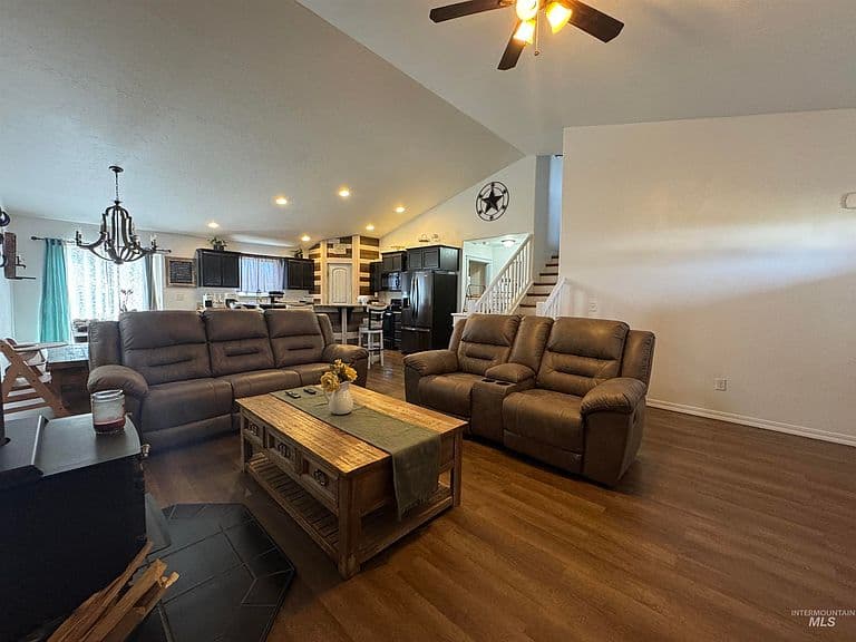 817 Owl Ct photo 5