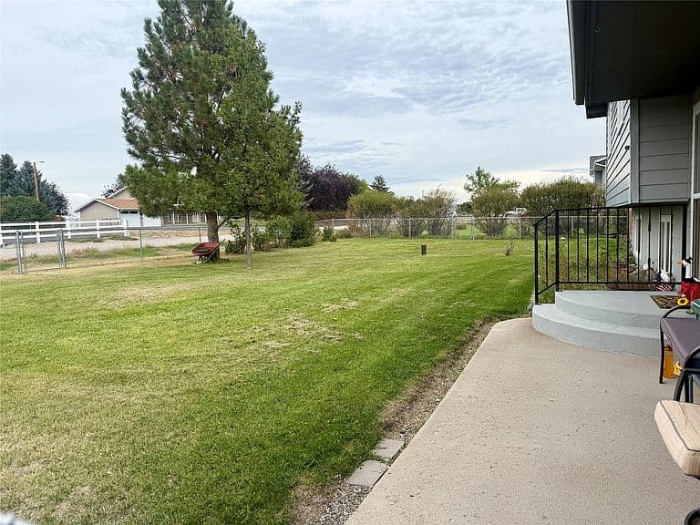 865 Terrence Rd photo 4