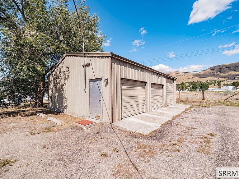 3954 N Gateway Dr photo 4