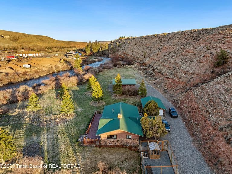9 Warm Springs Rd photo 2
