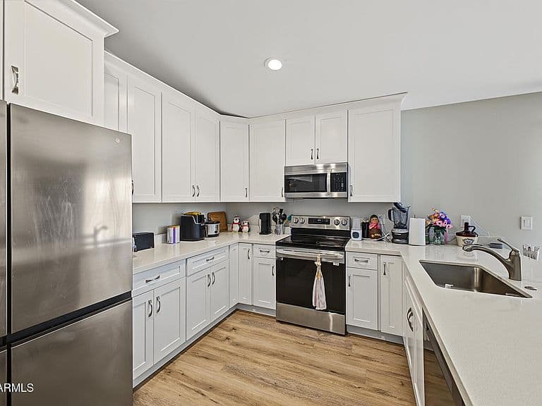 14597 N RIVERVIEW Court photo 4