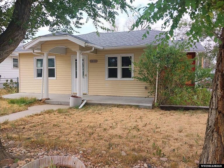 1434 S Wilson St photo 2