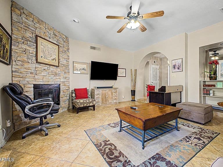 1610 N STAPLEY Drive #112 photo 5